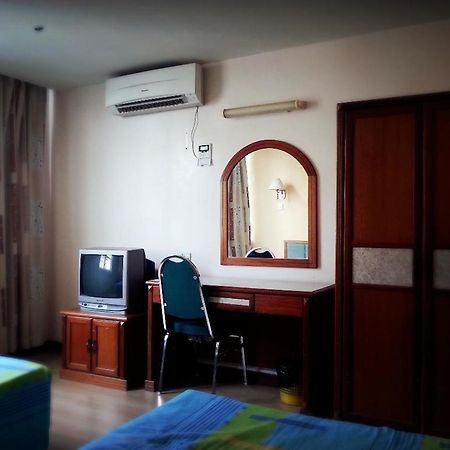 Istana Monaco Hotel تاواو المظهر الخارجي الصورة