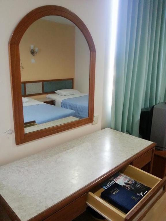 Istana Monaco Hotel تاواو المظهر الخارجي الصورة